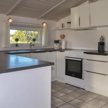 Four-bedroom Holiday With A Fireplace 04 Дом отдыха *