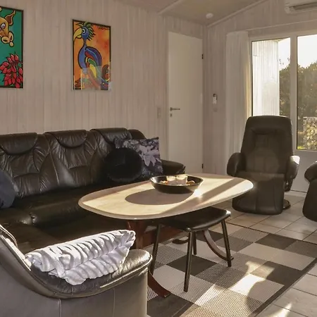 Дом отдыха Four-bedroom Holiday With A Fireplace 04 Вайерс-Странд